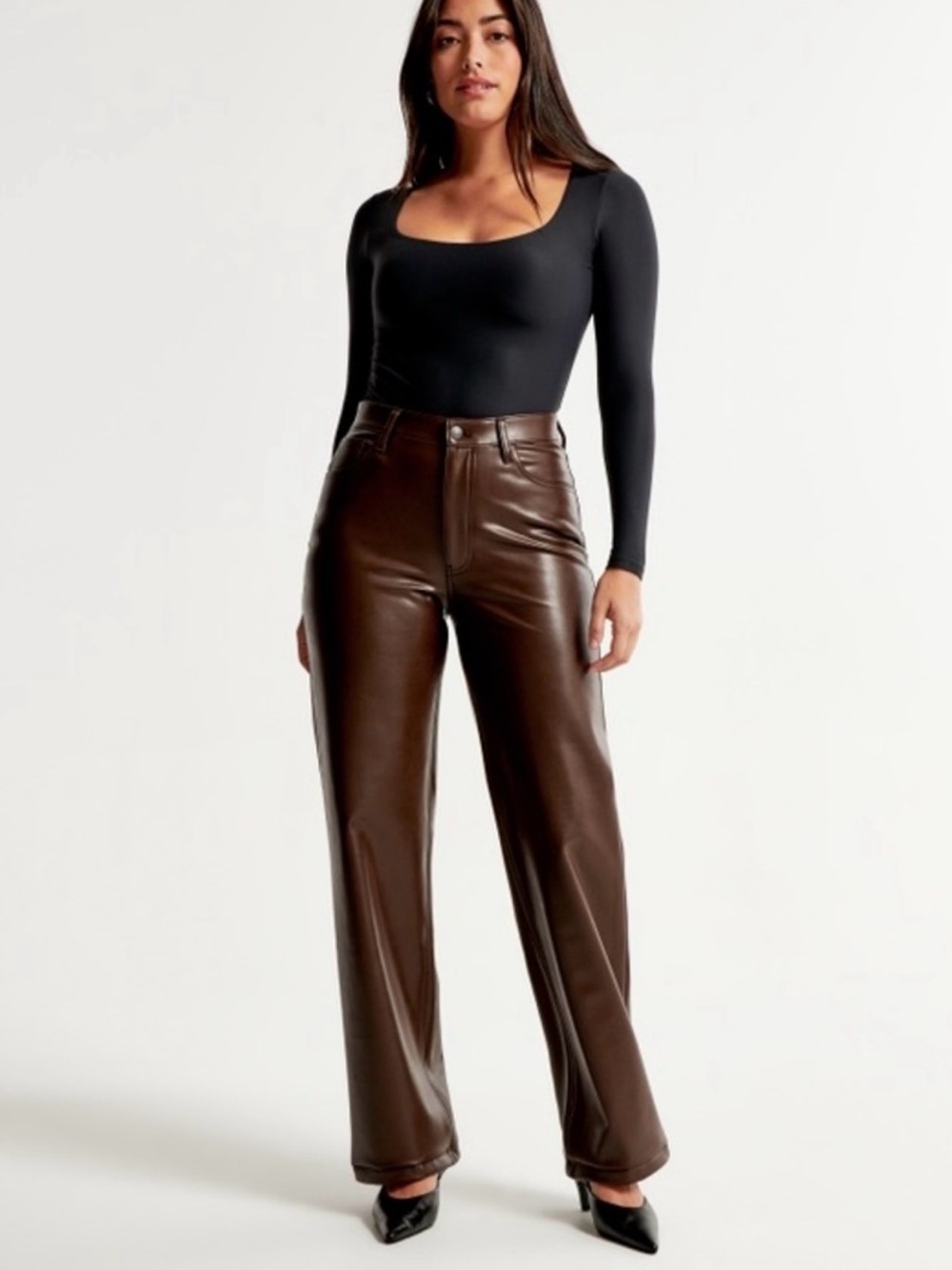 Abercrombie & Fitch Brown Faux-Leather 90s Straight High Rise Pant 26/2